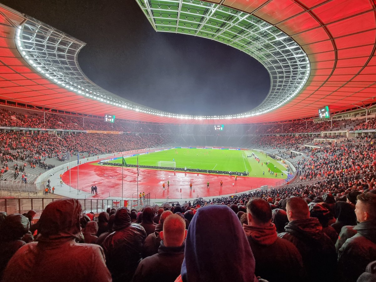 WesleyvanD's tweet photo. Union Berlin - Feyenoord #awaydays #groundhopping #Feyenoord #UECL https://t.co/wLrhs1fZDH