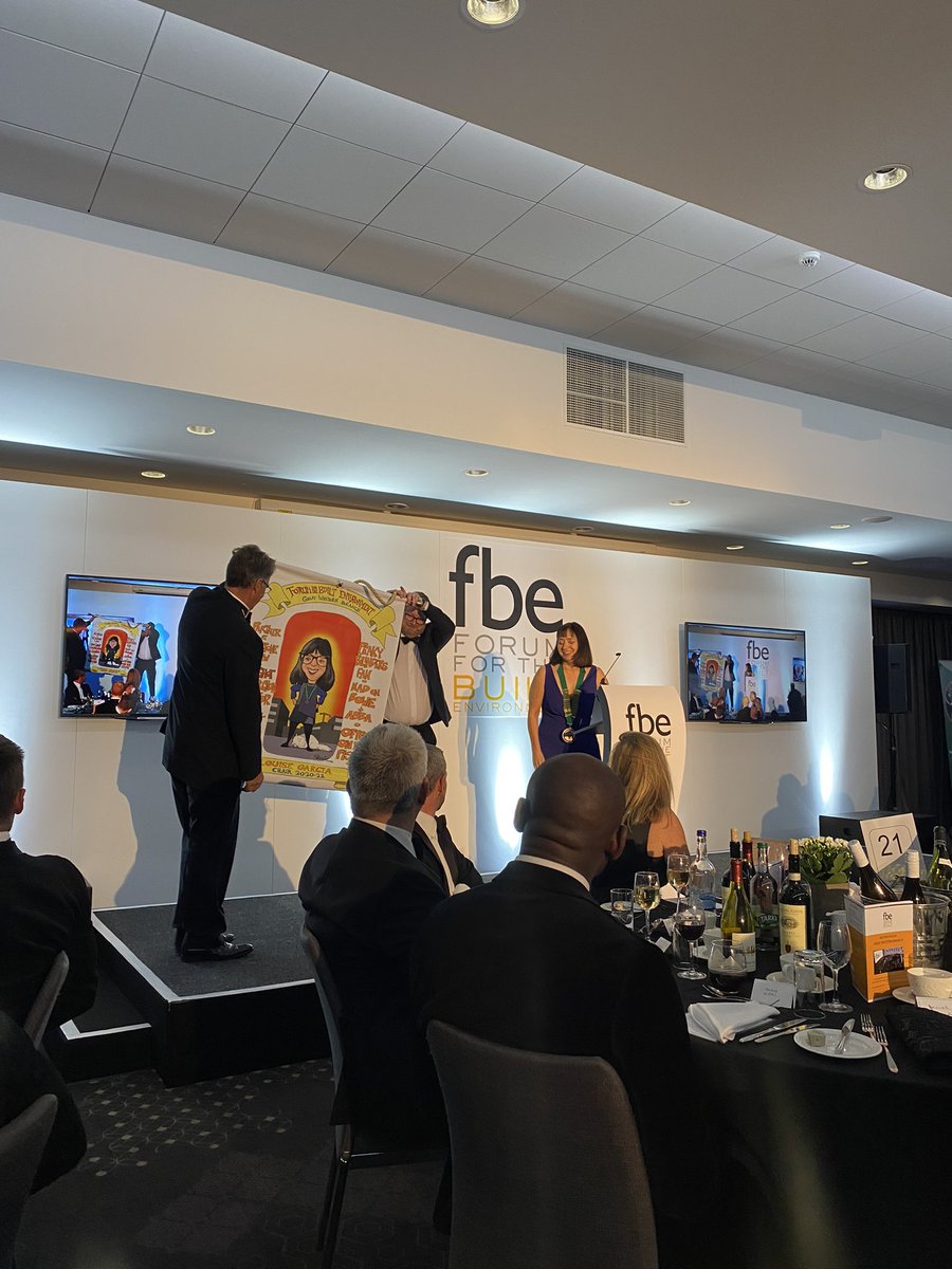 RM_Townsend's tweet photo. Had a great time at the @fbeGreatWestern Brunel Dinner last night! The first one representing @WoodwardSmithUK. Lovely to see my fellow @fft_Western committee members and my old @StrideTreglown colleagues too. #networking #blacktie #bristol https://t.co/mZqOkmJFCN