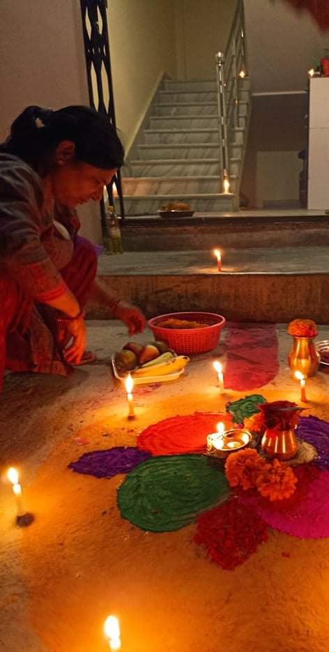 SEEJAN11's tweet photo. When my mom made little steps that went from outside the house to in and told me these are steps for Goddess Laxmi,I wondered why would virtuous Goddess need us to show her the path? Now I get it, isn't about what you do, its all about the efforts you make! Efforts are beautiful. https://t.co/U4B0EDWl30