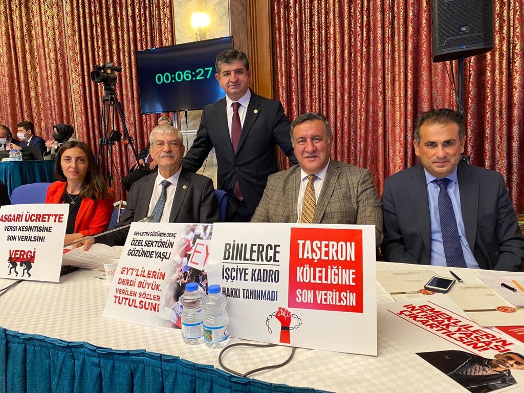 fethigurer's tweet photo. T.C Çalışma ve Sosyal Güvenlik Bakanlığı bütçe görüşmeleri başladı.EYT,Taşeron,Stajer,Emekli,tüm çalışanlarının sorunlarını gündeme getiriyoruz. https://t.co/ot7lInyMi3