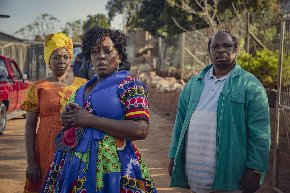 The Sellos and Twalas are back! 👏🏾👏🏾  Which means more drama, more laughter and more Succulent 🐐 #HowToRuinChristmas2 premieres 10 December. Only on Netflix 🇿🇦