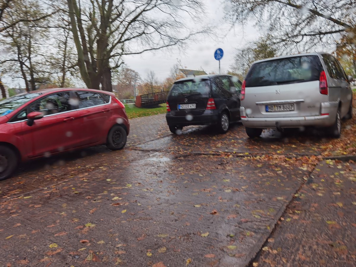 vecci2000's tweet photo. Da sollen also Radler (mit Anhänger/Lastenrad) durch kommen liebe @Ottostadt 
Ich würde es doch glatt versuchen wenn ihr die entstehenden Kosten übernimmt
(Martin Agricola Str - Goethestraße) 
@MDradelt @EinRobert1 @time_is_up_md https://t.co/u7rhVzWeRT