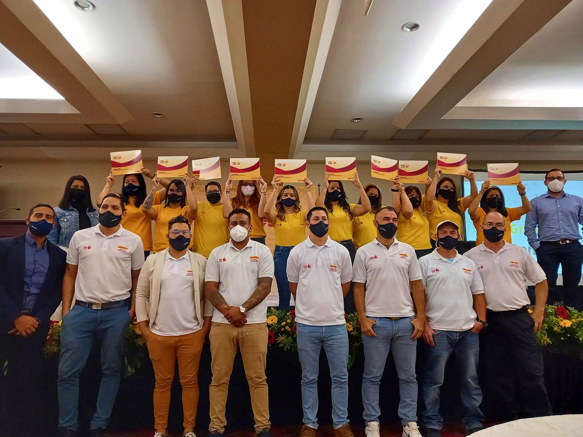 dhl_forwarding's tweet photo. Last week #DHLGlobalForwarding #CostaRica celebrated the graduation of their first generation of #Women Forklift Operators. 
 
The program received more than 400 applications and 11 finalists were trained with 9 workshops on topics such as safety and machinery operation. https://t.co/NJgKy4w4sM
