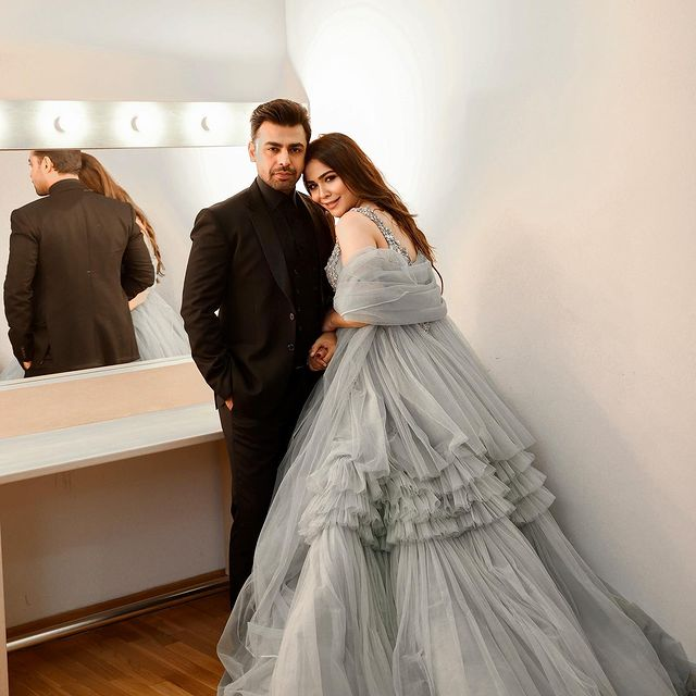 e_monthly's tweet photo. #Humaima &amp; #FarhanSaeed Turn Up the Heat In Gorgeous #IPPA Portraits.Humaima Malik and Farhan Saeed sizzle together in their gorgeous portrait pictures at the 2021 IPPA Awards in #Turkey. The two #Pakistani stars got everyone talking on social media. https://t.co/R1Wi8tpilo