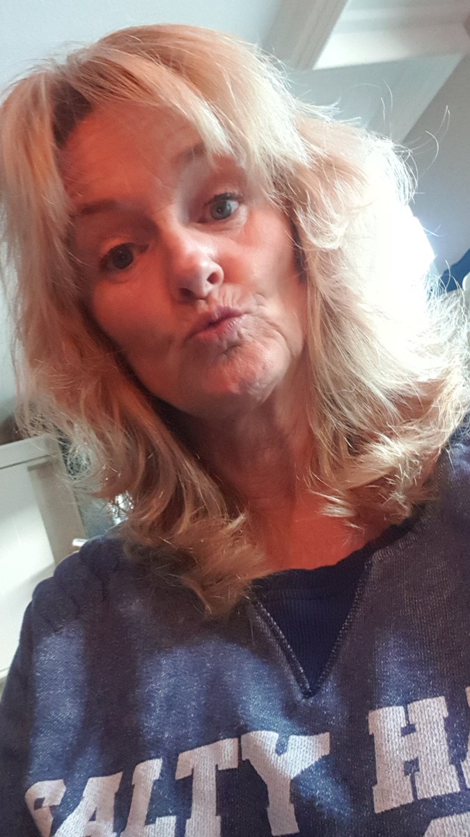 Morning tweeps deze gaat rondje bootcamp en dan naar de kapper fijne dag🥰