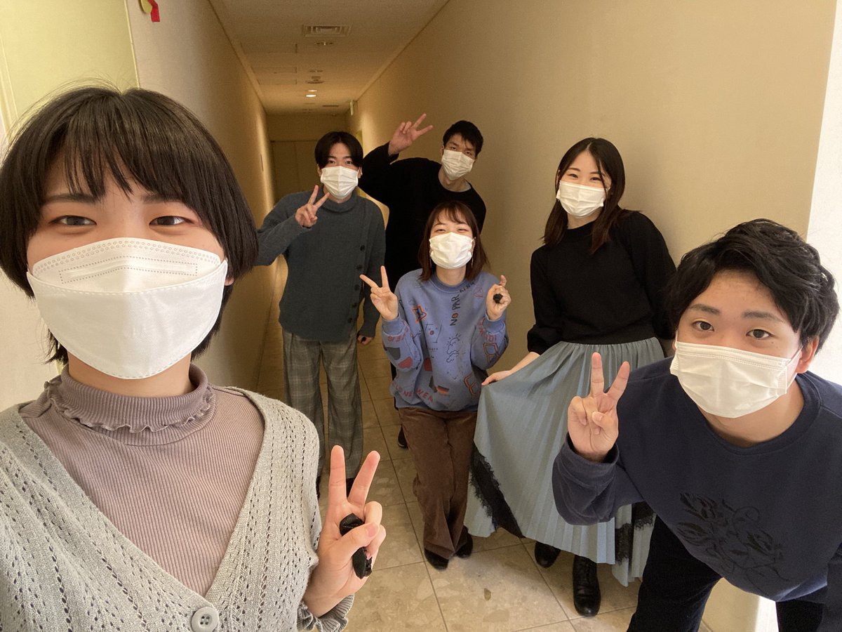 tuneup_os's tweet photo. ☆*:.｡. 文化祭出演 .｡.:*☆

2年ぶりに開催された文化祭ライブに出演しました！✨

モスコミュールとのコラボではいつもと違うダークな私たちをお届けしました😈

そしてなんと！ありがたいことに今回のライブではトリを務めさせていただきました〜😭👏

ラストイヤーまだまだ駆け抜けるぞ〜！🎸🌱 https://t.co/S1BRVQxgy9