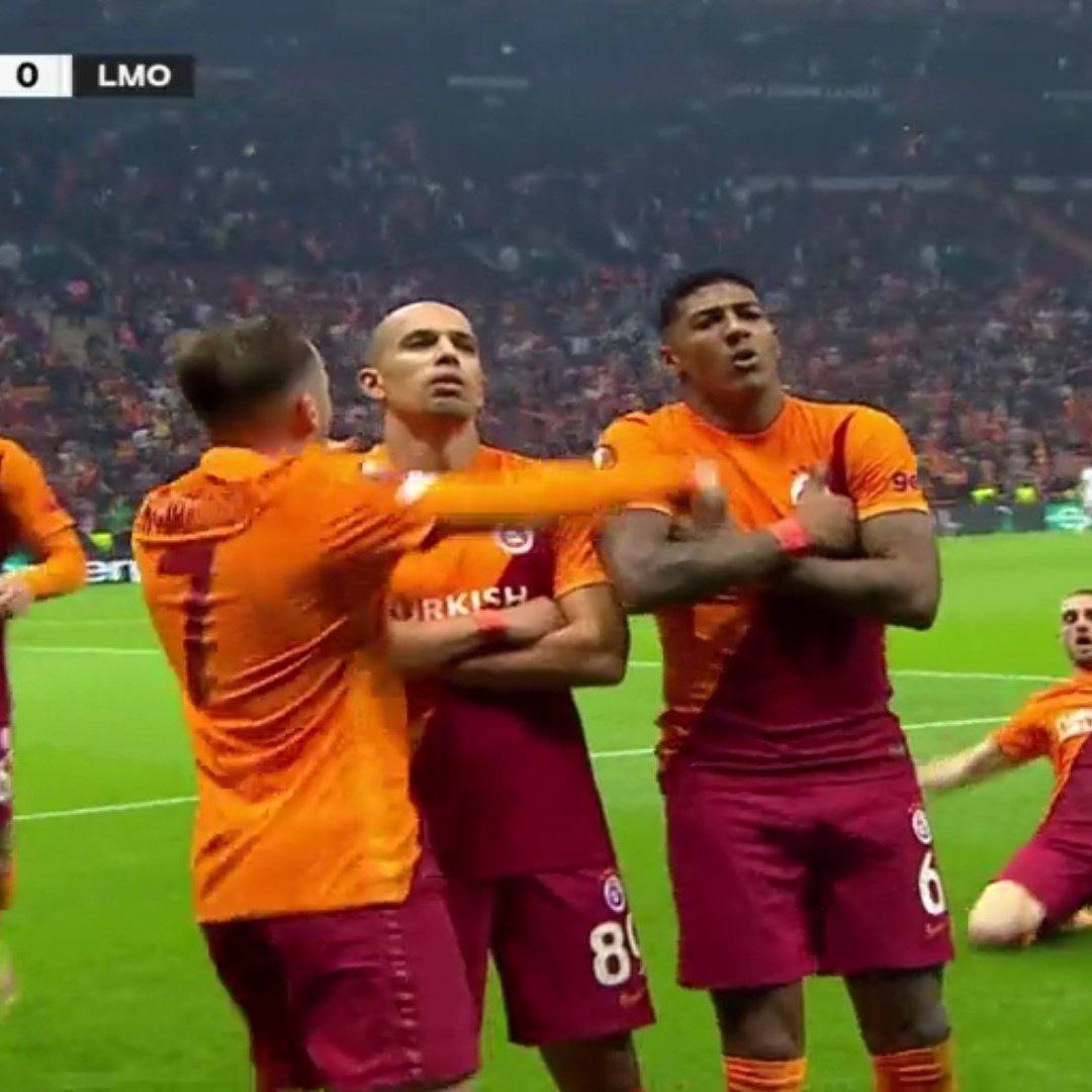 Yellowredajans's tweet photo. Feghouli'nin gol sevinci.
Gözümde Canlanır Koskoca Mazi https://t.co/hvNt3xUHYX