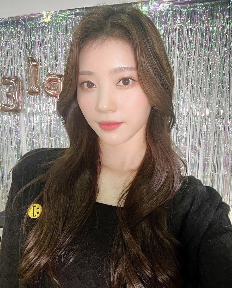xiaotingsfeed's tweet photo. kep1er official instagram update with xiaoting !

#沈小婷 #kep1er #케플러 #SHENXIAOTING #XIAOTING 
@official_kep1er https://t.co/V8WaMk9nwF