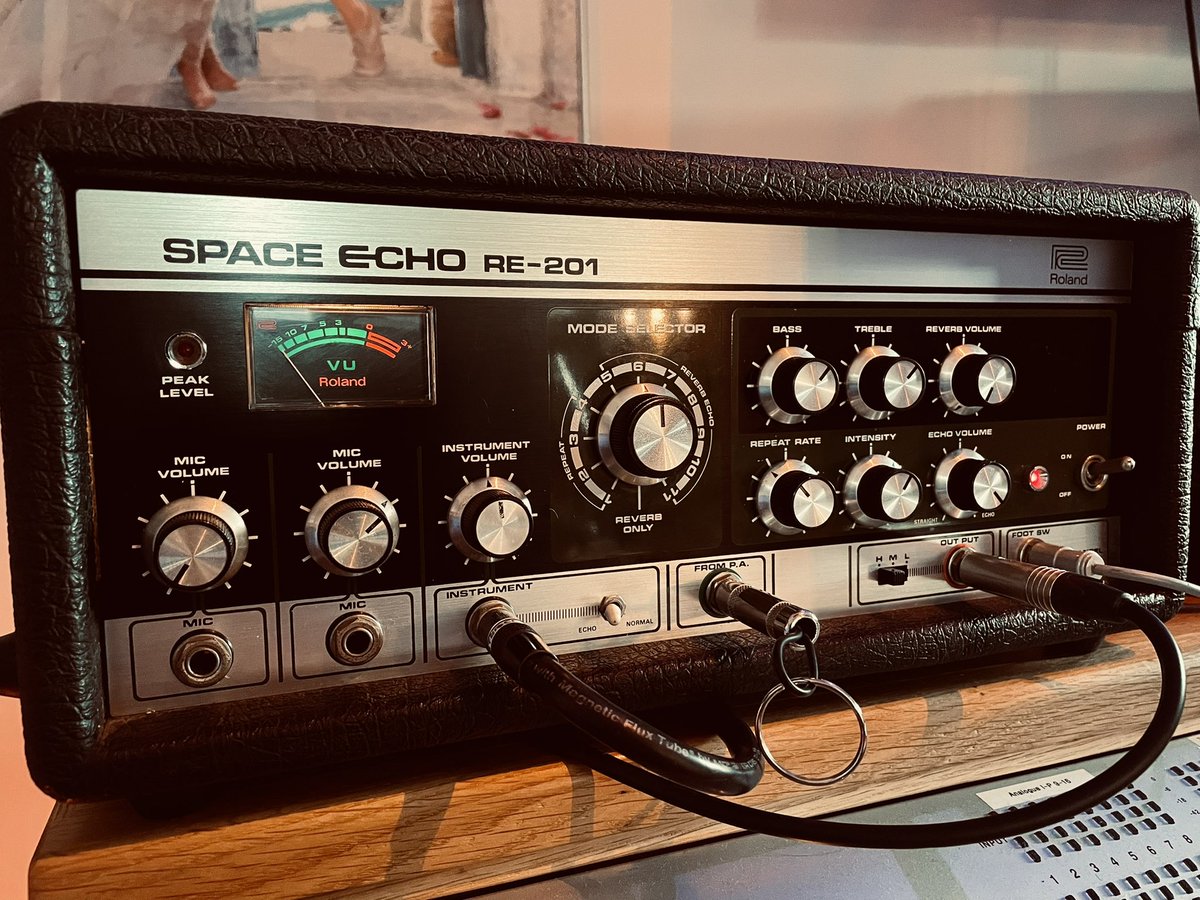 MusicEditorcouk's tweet image. Finally had a chance to plumb in my new baby. Stunning @SuperSonicGear re-201 with the early pres. #makingwritingfunagain