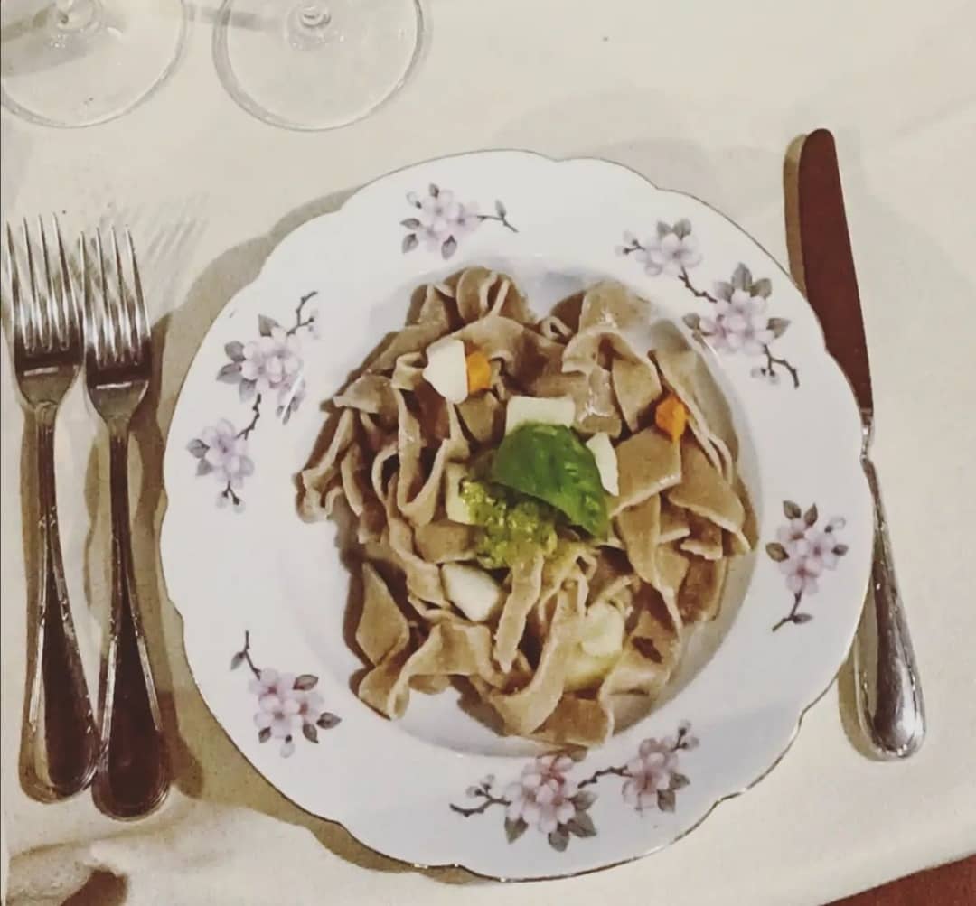 Sergio75829756's tweet photo. Serata alla #brinca di Sergio Circella con il protagonista il #vermentino con #aisliguria della delegazione Golfo del Tigullio. https://t.co/tHOIRCu7xm