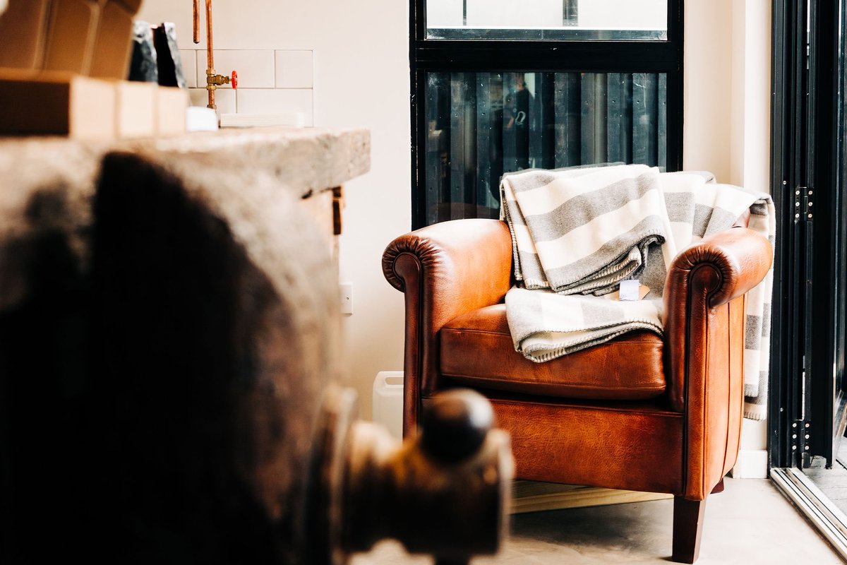 Stay warm and cosy this Winter.. #melintregwynt #Welshblanket <a href="/Goodshedsbarry/">Goodsheds</a> #giftswithpurpose goodwash.co.uk/product-catego…