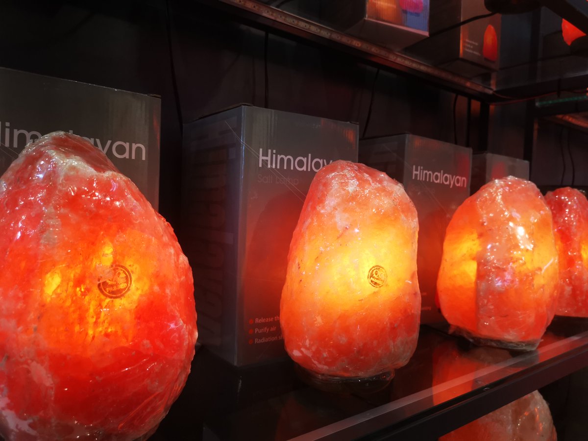 Gwadar_Pro's tweet photo. Guess which type of Pakistani Products attracts the most customers at the 4th #CIIE?#BrilliantPakistaniGoodsAtCIIE #MadeInPakistanAtCIIE https://t.co/bJuvFh2vbX