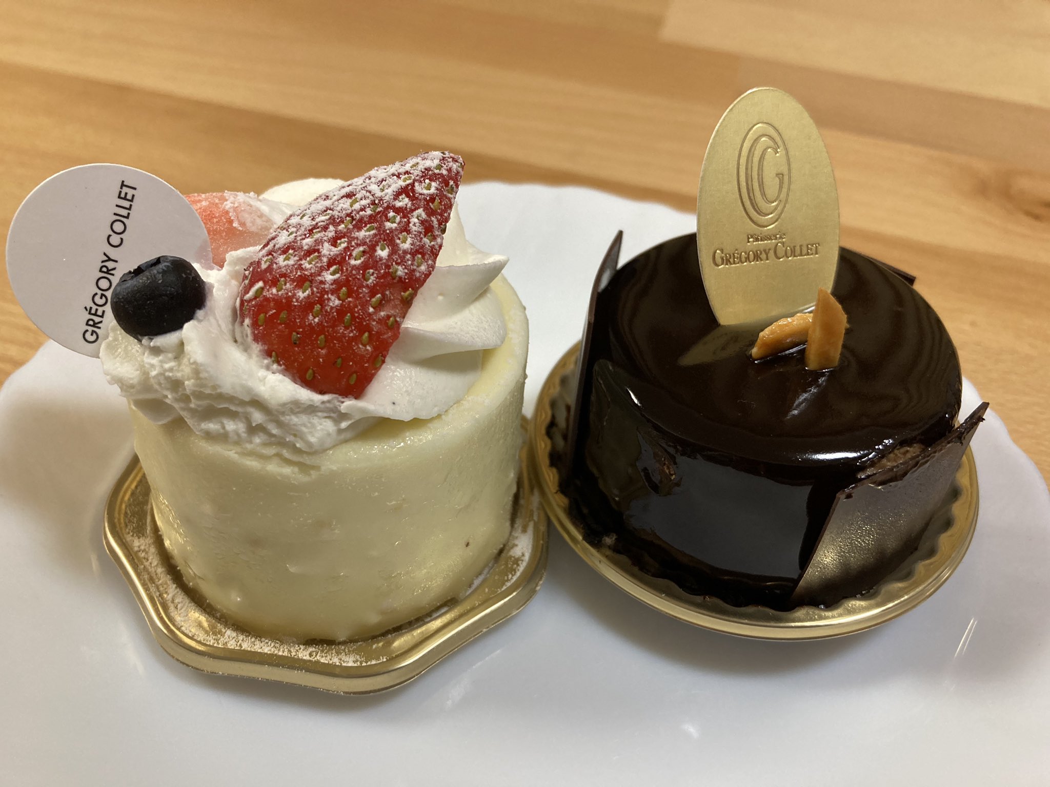 なーくん 22週連続となるケーキ屋さんのケーキ 今日は初めての利用 三宮 北野にあるグレゴリー コレさんで ショートケーキと店員さんに聞いたこのお店の顔のような品 アプソリュ 食べても見た目も王者の風格 堂々とした凄さを感じた 海原雄山って感じ