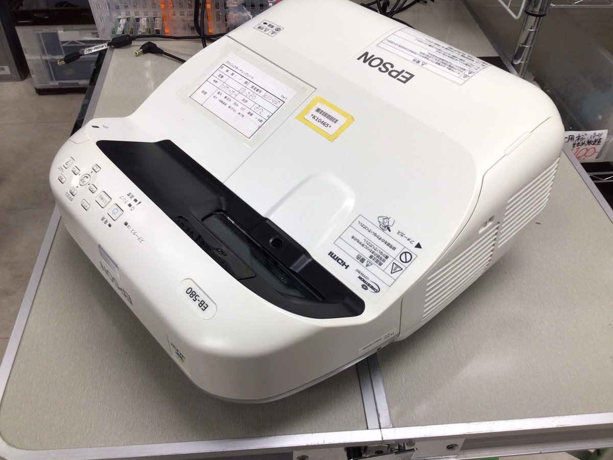 PCEYES1's tweet photo. 限定1台　大特価！
【中古】単焦点プロジェクター
EPSON EB-580
透過型3LCD 3200ルーメン
1024x768(4:3)
状態　外装ヤケ　動作確認済み
　ランプ時間(まだ十分残ってます)

特価9,980円　税込　無保証

#限定１台 #単焦点プロジェクター
#EPSON #大特価 https://t.co/uUVFqSFKcG