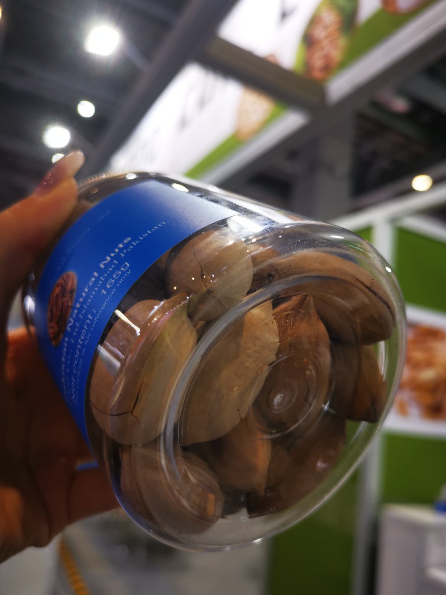 Gwadar_Pro's tweet photo. Guess which type of Pakistani Products attracts the most customers at the 4th #CIIE?#BrilliantPakistaniGoodsAtCIIE #MadeInPakistanAtCIIE https://t.co/bJuvFh2vbX