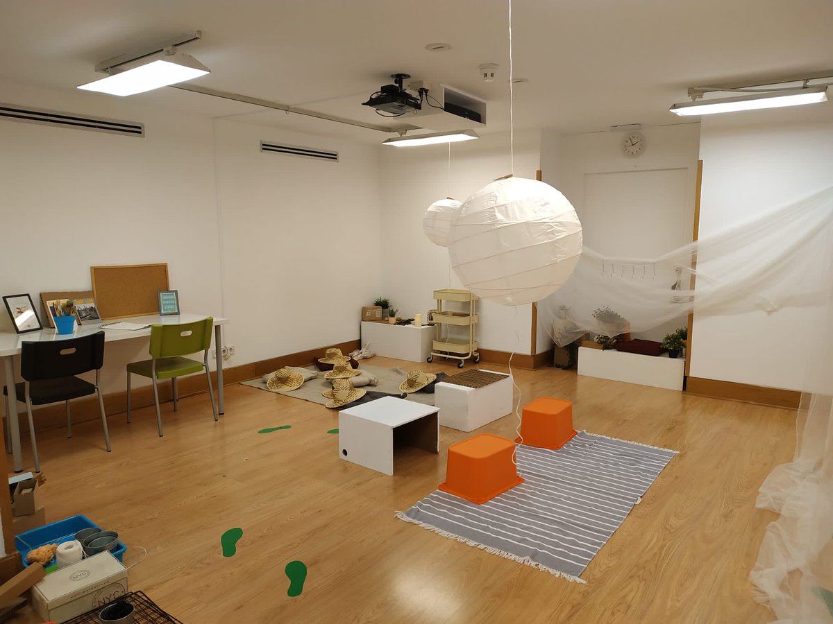 museoico's tweet photo. #DelColeAlMuseo Ayer, niñas y niños de #Primaria se convirtieron en Lacaton y Vassal durante unas horas. 
"¿Qué es para vosotros el espacio libre?" 
Construyeron en el #MuseoICO su espacio de #aprendizaje ideal en una actividad organizada por @hablarenarte. Os lo contamos aquí👇 https://t.co/agQMVEEg7A