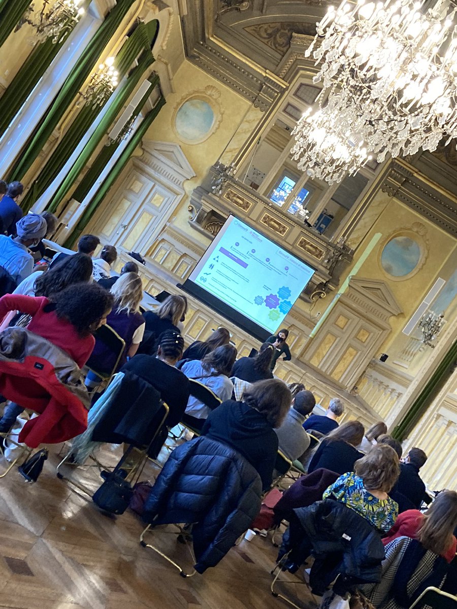 gwenaustin75019's tweet photo. #seniors #coordinationPersonnesAgees c’est parti pour la 2ème coordination personnes âgées ! Quel plaisir de retrouver nos partenaires et les équipes #DASES pour « de vrai » en salle des fêtes de @Paris19e ! Programme dense mais riche en informations, ateliers 👏🏼 https://t.co/T3viCamI1M