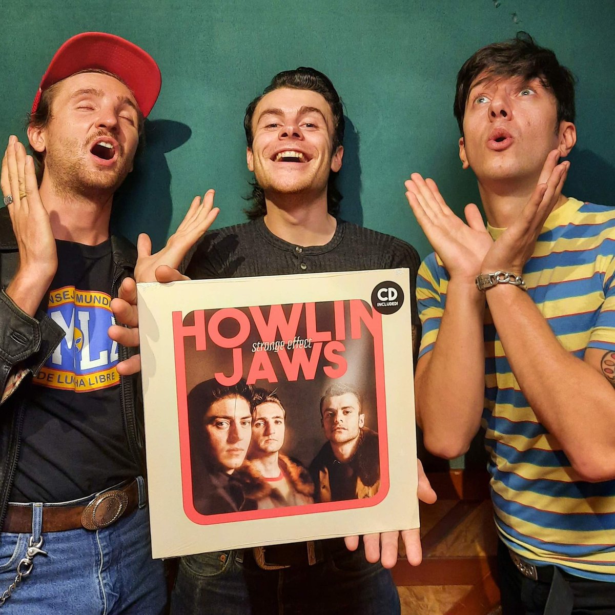 MusicByBellevue's tweet photo. [ @HowlinJaws 1er album / 1st LP ]
CD / LP / DIGITAL

"Strange Effect" réalisé / produced by #LiamWatson ( #thewhitestripes etc ) @ToeRagStudio 

Ecouter / Listen 》https://t.co/E1dcTExzAo

Une production #BellevueMusicTowers 

Showcase ce soir vend 5 / 18h30 @SUPERSONICparis https://t.co/eZhYubgofb
