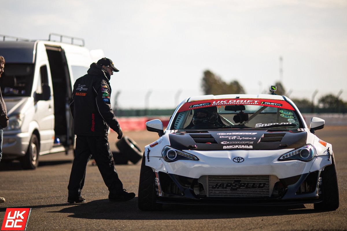 Japspeed's tweet photo. A title challenge in 2022? ππ¨ @PaulSMOKEYSmith
#japspeed #teamjapspeed #drift #drifting #driftcar #ukdrift #ukdrifting #motorsport #ukdc #ukdriftchampionship #bdc #driftpro #jdmmotorsport #championship #modifiedcars #build #jz #projectcars #trackcar #smokey https://t.co/mYLo8Smilz