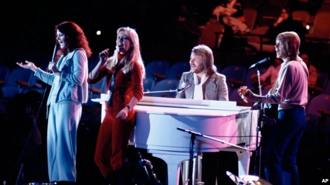 i_korotchenko's tweet photo. Шведская поп-группа ABBA выпустила свой новый альбом под названием Voyage («Путешествие») спустя 40 лет с момента выхода предыдущего. https://t.co/2LpC5f2zOD