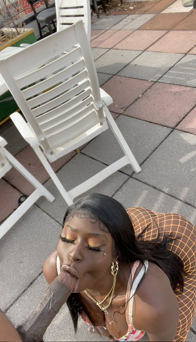 2 pic. Bon app&eacute;tit ✨ https://t.co/o558mRgkmn