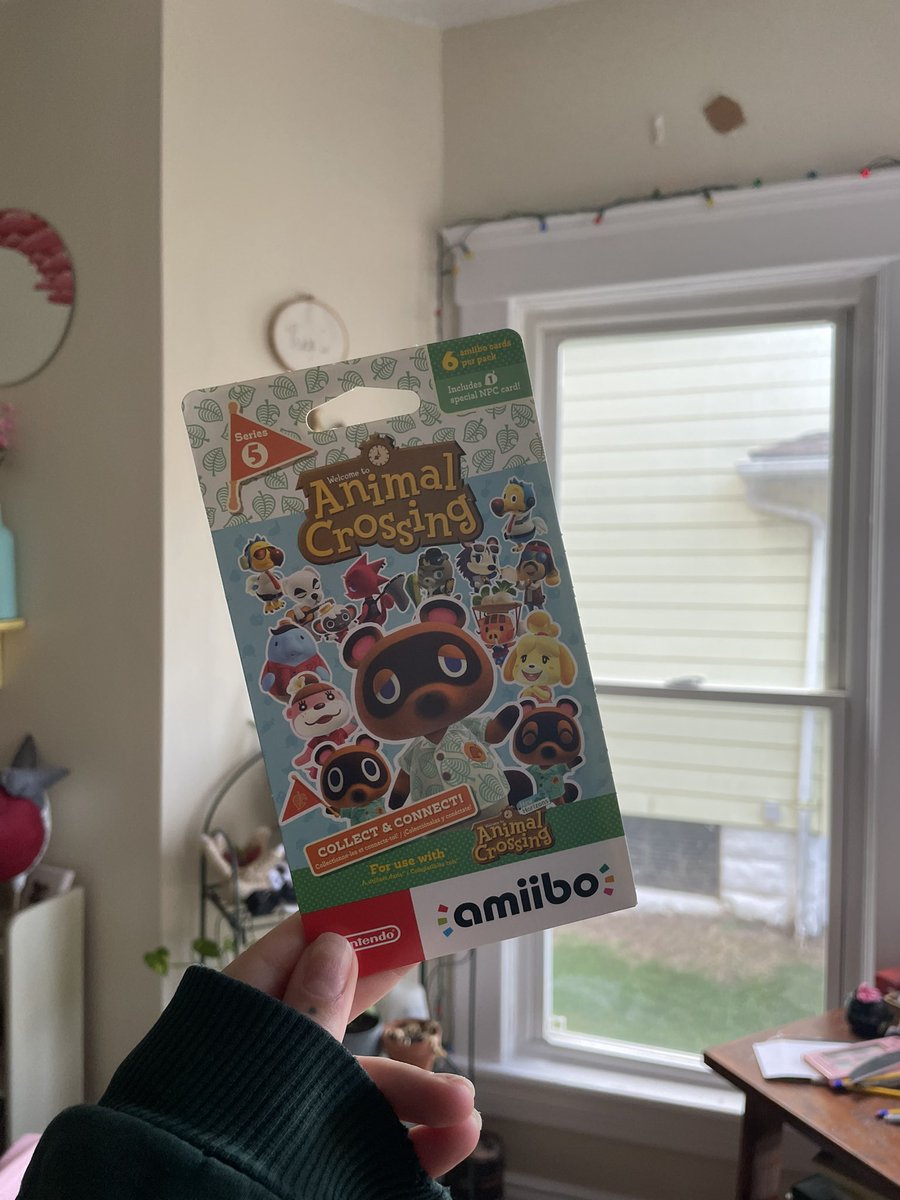 tofu_crossing's tweet photo. ✨ACNH SERIES 5 GIVEAWAY✨
to enter:
-like + rt
-follow me
-tell me your which amiibo card you want most!! 

winner announced friday november 12th :) https://t.co/0I1huSdQb2