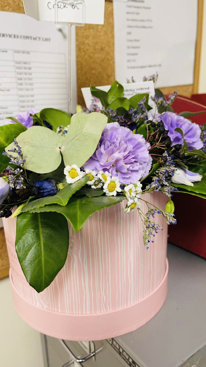 We received these anonymously. Glad to see some can still see through the negative briefings and spin 💩
Very much appreciated by our exhausted #primarycare team 💕#gp #dontbelievethehype #appreciation #thankyou 
<a href="/DrSimonHodes/">Simon Hodes, General Practitioner</a> <a href="/Azeem_Majeed/">Professor Azeem Majeed</a>