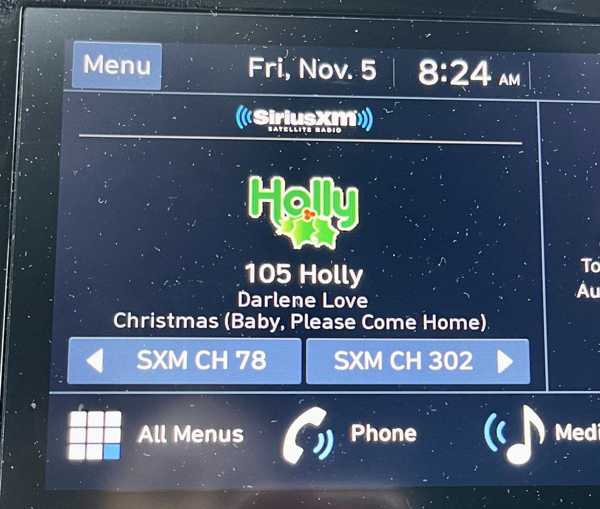 vmiddleton's tweet photo. You go right ahead and @ me all you want. While Christmas decorations will not go up at home until Nov. 12, I’m free to listen to festive music. Discovered this @siriusxmcanada station on Tuesday. 🎄 🎶 https://t.co/achV94faJQ