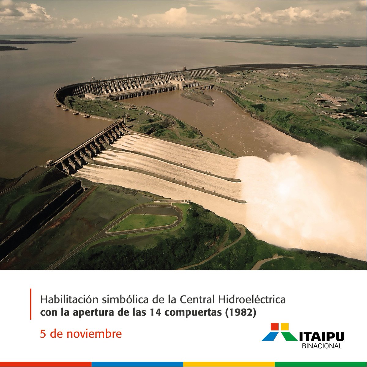 itaipuparaguay's tweet photo. #39Años Un día como hoy, pero del año 1982, fueron abiertas por primera vez las 14 compuertas del vertedero de la Central Hidroeléctrica de ITAIPU, liberando así el agua represada del río Paraná. 

Leé más 👉 https://t.co/gPOQ4MXFS4 https://t.co/60vHkdpVwB