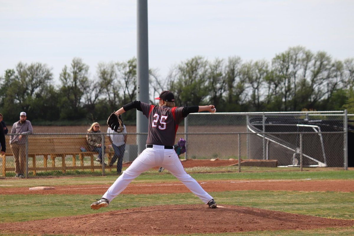 MilesStringer20's tweet image. I want to thank God for the opportunity to play at the next level. Then I want to thank all my family, friends, teammates, and coaches. I am excited to announce that I have committed to Friends University ⚾️!! Thanks be to God. @friendsbsb @BieryZachery