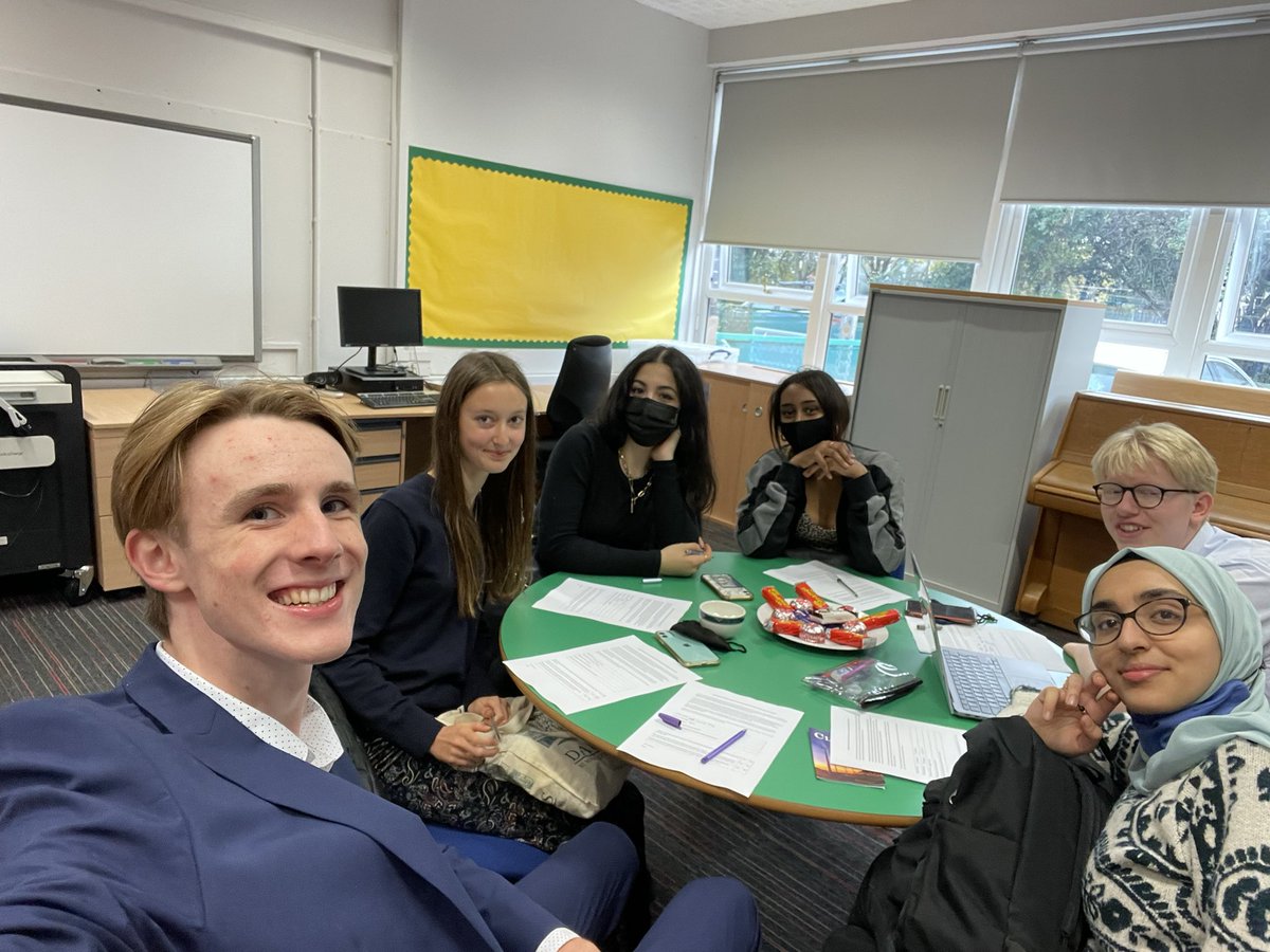 Avon Schools Eco-Network (@ecoavon) on Twitter photo Gearing up to meet with The Chair of the United Nations Youth Advisory Group: <a href="/NisreenElsaim/">Nisreen Elsaim</a>! #youthvoice #COP26 #Sustainability #Glasgow #GlasgowCop26 #UKSSNCOP26 Gearing up to meet with The Chair of the United Nations Youth Advisory Group: <a href="/NisreenElsaim/">Nisreen Elsaim</a>! #youthvoice #COP26 #Sustainability #Glasgow #GlasgowCop26 #UKSSNCOP26