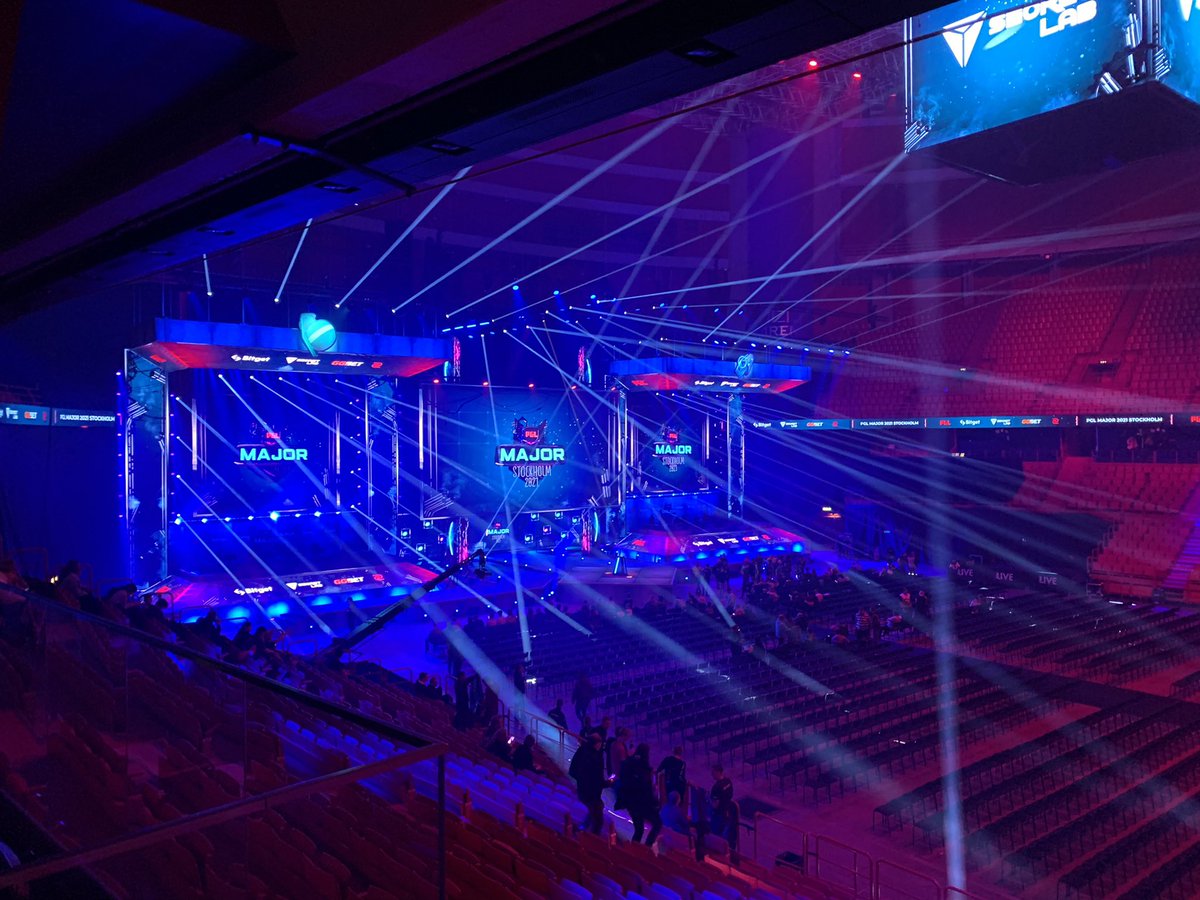 SNOOBYYYY tweet media