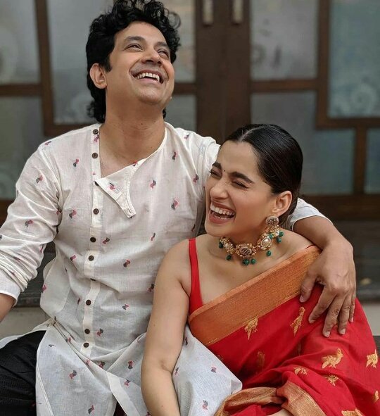 नवा आनंद नवा उत्साह
घेऊन आला हा दिवाळीचा सण
आयुष्याची नव्याने सुरुवात करूया
चला आजच्या या पाडव्याच्या मुहुर्तावर
नात्याला प्रेमाचा नवा उजाळा देऊया!

दिवाळी पाडव्याचा हार्दिक शुभेच्छा
<a href="/bapat_priya/">Priya Bapat</a> <a href="/kamat_umesh/">Umesh Kamat</a>  😍❤❤