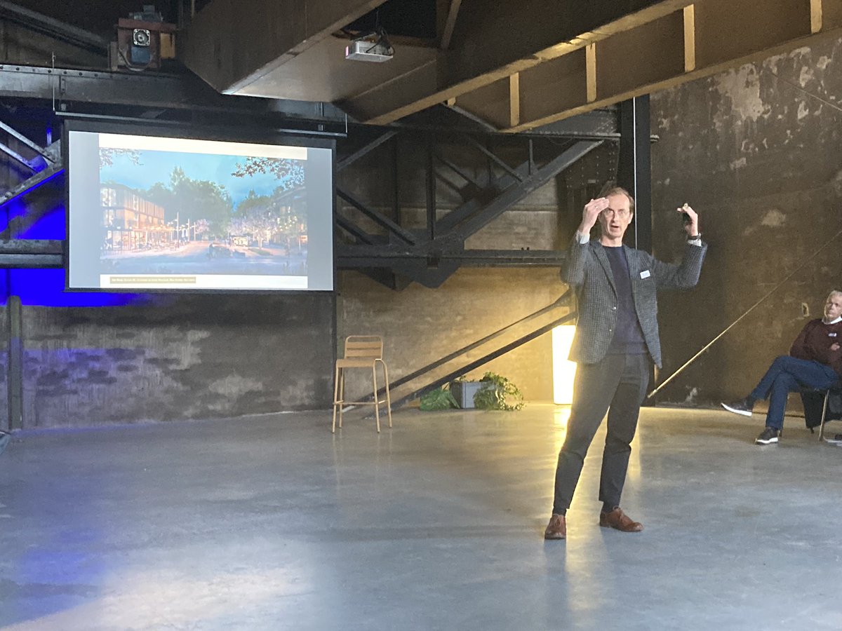 Inspirerende circulaire tour regio Utrecht op lokatie Werkspoorkwartier Utrecht. Mooie voorbeelden om samen aan een circulaire samenleving te bouwen 👊<a href="/NMU_/">Natuur en Milieufederatie Utrecht</a> <a href="/GemWoudenberg/">Gemeente Woudenberg</a> <a href="/ProvUtrecht/">Provincie Utrecht</a>