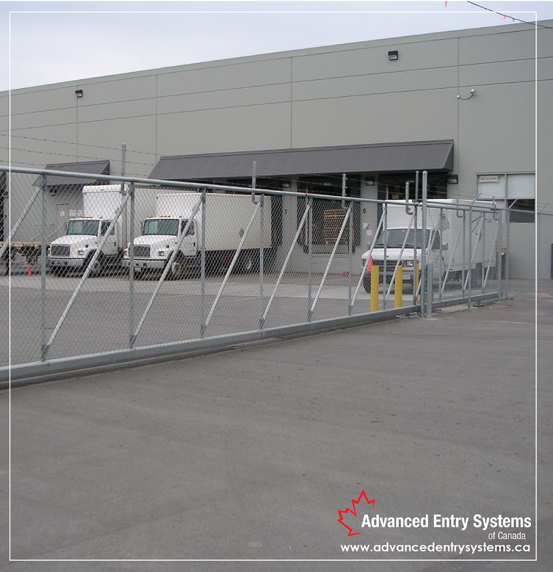 RomaFence's tweet photo. Sliding into a new month like... 🛠️👍#slide #gate #gates #aes #automation #automateyourgate #installation #barbedwire #security #industrial #slidegate https://t.co/6QjyXEqCta
