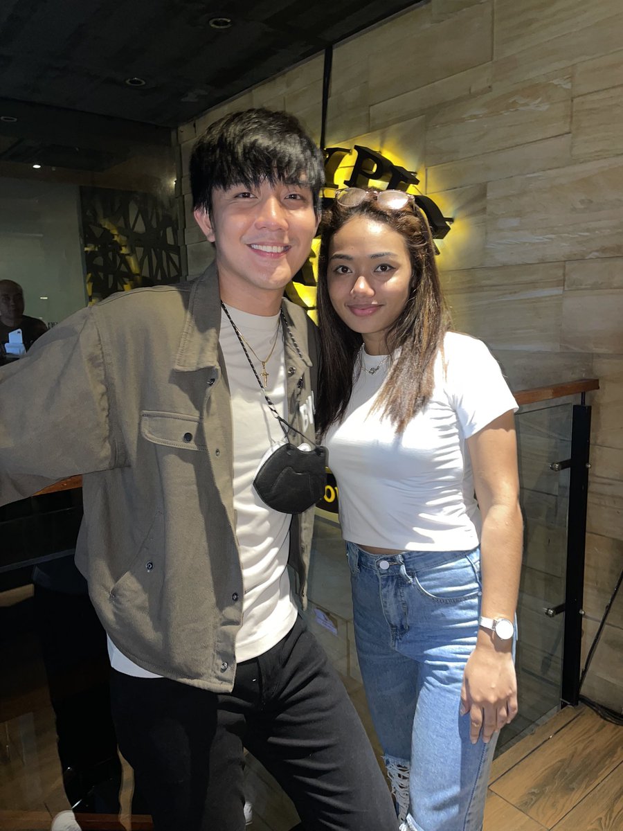 ralphhmalibunas's tweet photo. connect girls 🤘🏻 https://t.co/feYf3B5HdH