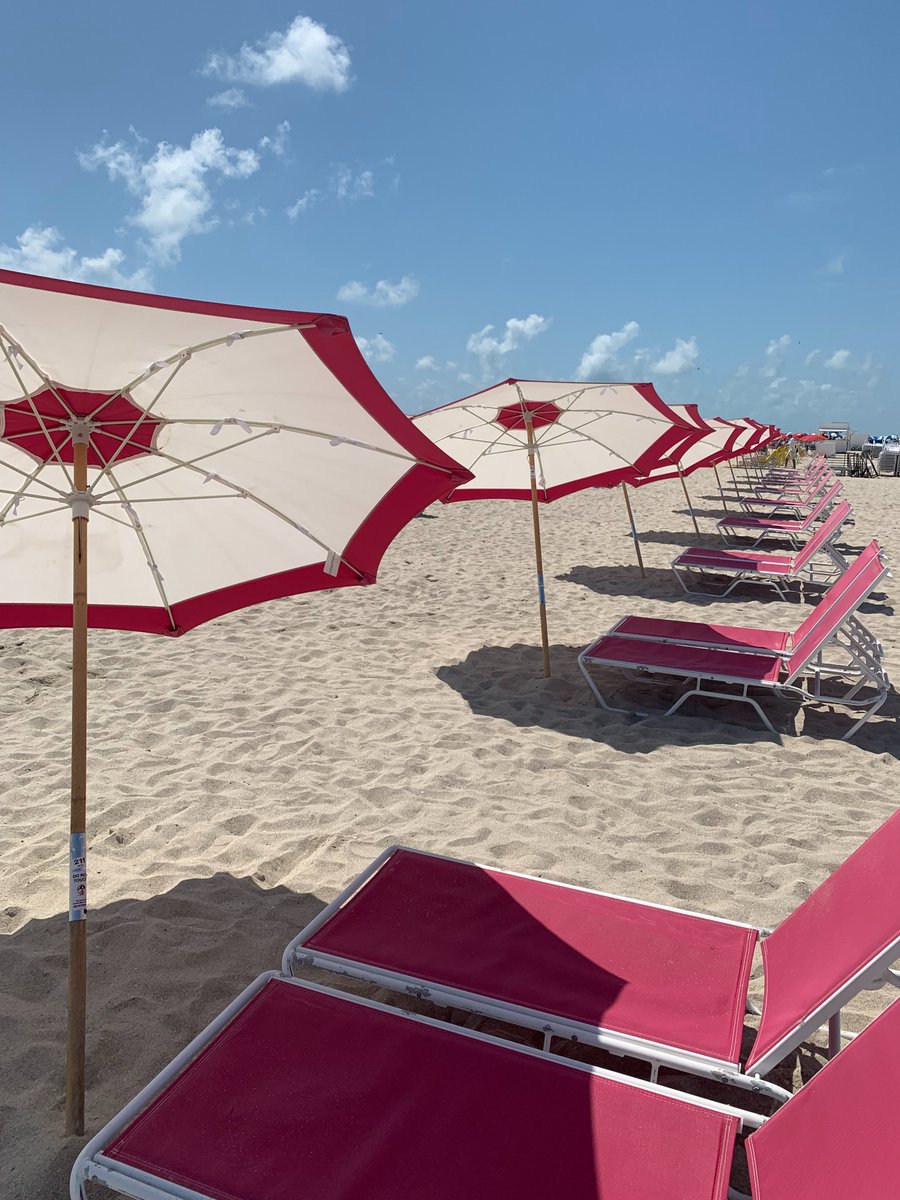VernonandVernon's tweet photo. It Friday, it's the weekend, what are the plans ? #miamiwaterfrontproperties #keybiscayne #vernonandvernon #luxurylifestyle #luxuryrealestate https://t.co/lpxSolu3Qn
