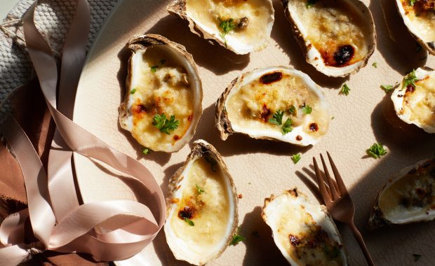 pei_seafood's tweet photo. How about an easy-peasy recipe for Cheesy Baked Oysters?
Yeah, we knew you couldn't say no
Add a little Island to your life
https://t.co/0L2b4QsmPv
#Seafood #PEISeafood #DeliciousSeafood #SustainableSeafood #HealthySeafood #PEIShellfish #PEIMussels #PEIOysters #SeafoodRecipe https://t.co/UWg7OOcUCv