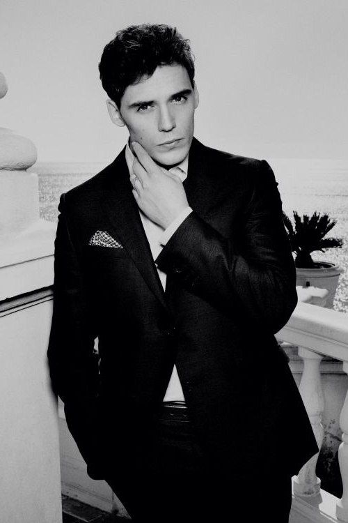 RPGULTIMATES's tweet photo. »★« Richard (Dick) John Grayson »★«

Idade: 23
User: @Imnot_aDick 
Detetive em Gotham, pratica vários tipos de lutas, fala várias línguas (😏) https://t.co/kNh5WbGqxP