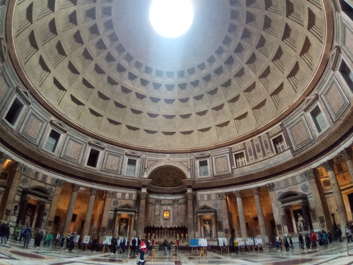 cappelletto_it's tweet photo. CAPPELLETTO meets #colorsforpeace 🎨and the masterpieces of Art inside the #Pantheon, seat of immense prestige in the heart of #romeitaly . CAPPELLETTO #easels is proudly part of the international association colorsforpeace that promotes children's drawings on the theme of #peace https://t.co/VGFf80y50Z