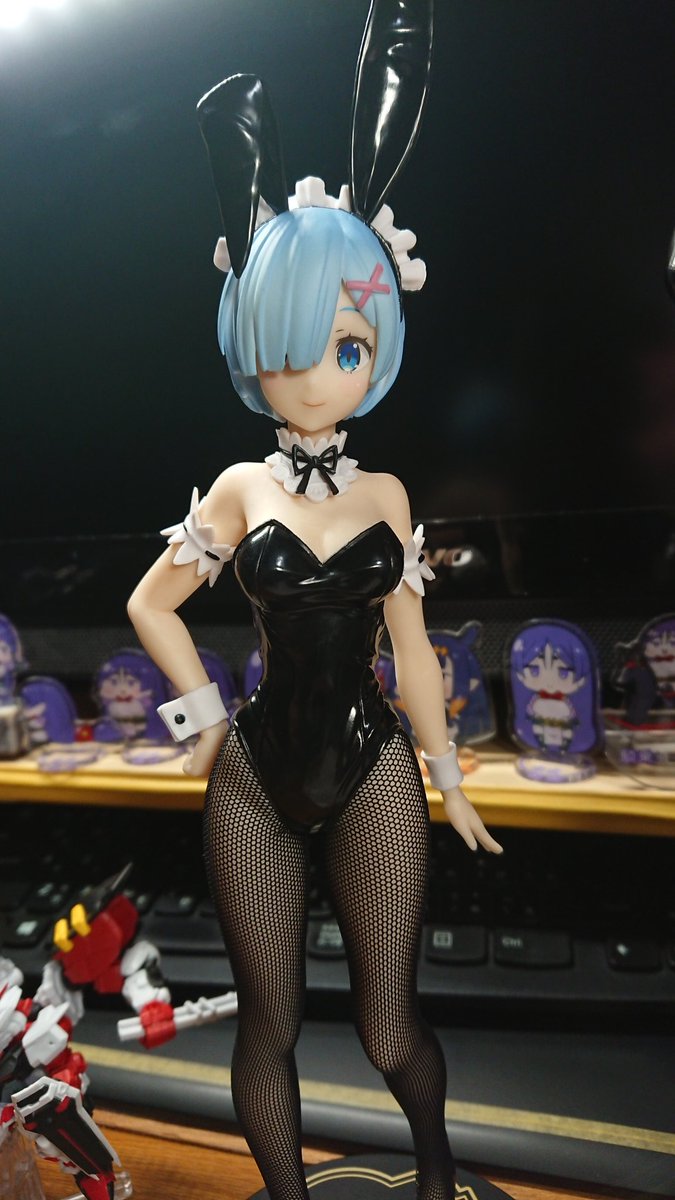 プライズのバニーがまた増えまし!そに子みたいにおっぱいだけツヤツヤトップコートしようかな 