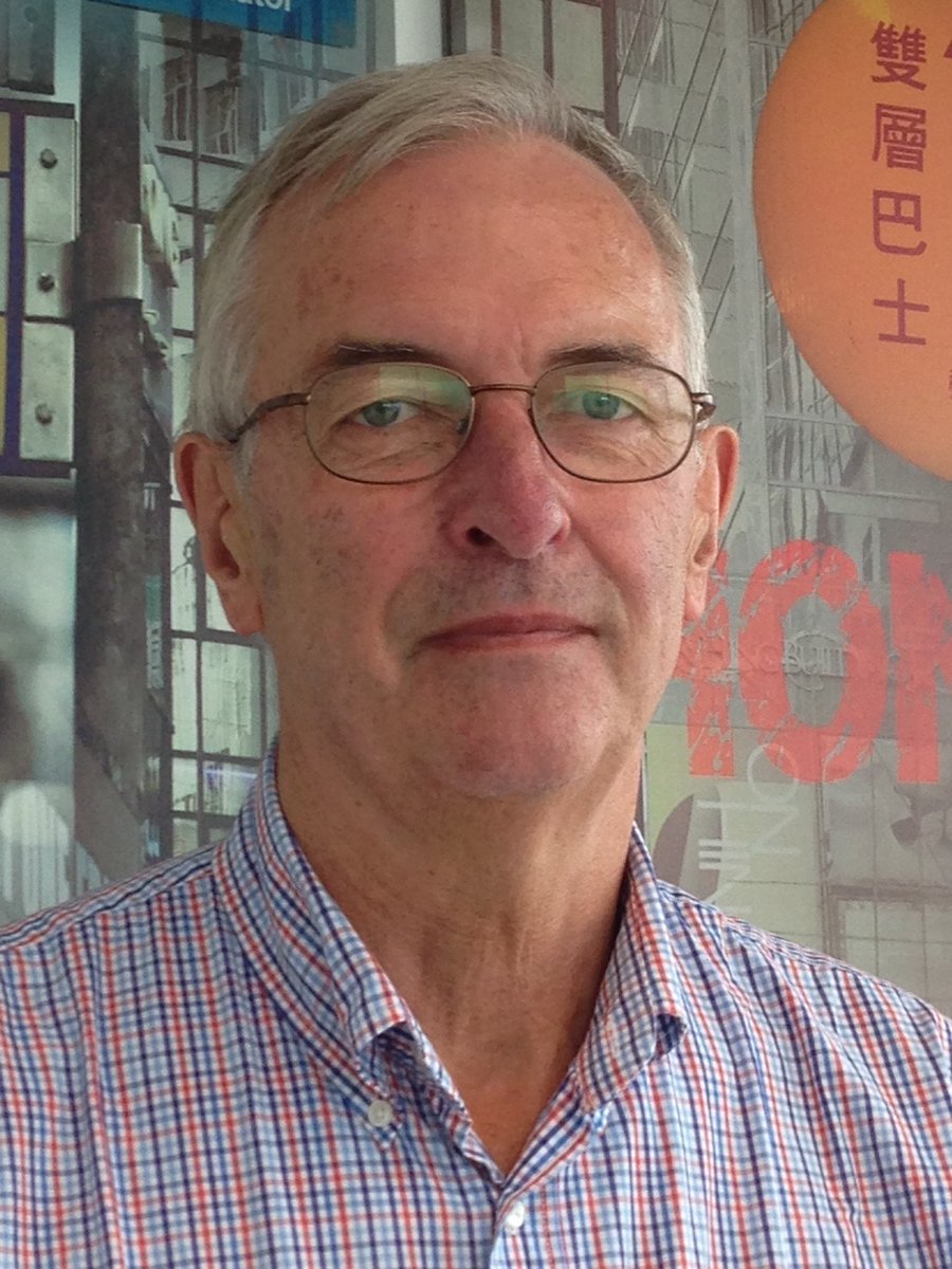 NVMmondzorg's tweet photo. Professor Preventieve Tandheelkunde Cor van Loveren heeft de prestigieuze #Dentz medaille in ontvangst genomen voor voor zijn jarenlange inzet voor preventieve #mondzorg.
Namens NVM-mondhygiënisten van harte gefeliciteerd met het behalen van deze terechte onderscheiding! https://t.co/k2lcoSRJ5i