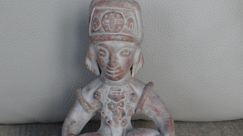 OldMagazin's tweet photo. RT @elementsdeco: Statuette précolombienne en terre cuite, figurine vintage, poterie ancienne, céramique https://t.co/tKKVI866Gr via @Etsy #homedecor #housewarming #decorators #interiordesign #vintage @SympathyRTs @SGH_RTs @BlazedRTs @GFXCoach #etsysp… https://t.co/wtWSZLSQFP
