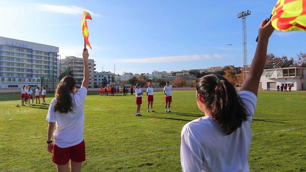 Ebresports (@ebresports1) on Twitter photo El Comitè Tècnic d'Àrbitres crea un curs extraordinari d'arbitratge
▶ LA NOTÍCIA: ebresports.cat/el-comite-tecn…
<a href="/FCF_CAT/">Federació Catalana de Futbol</a> <a href="/LidiaSauraB/">Lidia Saura</a> <a href="/MichelRosello/">Michel otero rosello</a> #TerresdelEbre El Comitè Tècnic d'Àrbitres crea un curs extraordinari d'arbitratge
▶ LA NOTÍCIA: ebresports.cat/el-comite-tecn…
<a href="/FCF_CAT/">Federació Catalana de Futbol</a> <a href="/LidiaSauraB/">Lidia Saura</a> <a href="/MichelRosello/">Michel otero rosello</a> #TerresdelEbre