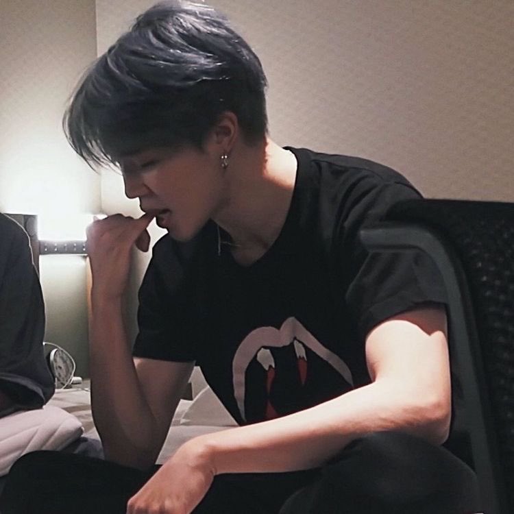 JIMINIILI's tweet photo. https://t.co/gL3Eu8ist0