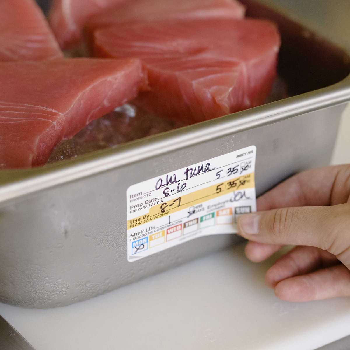 NCCO_US's tweet image. Synthetic-coated DuraPeel™ labels help keep inventory organized and fresh. These labels remove easily without leaving any residue. bit.ly/3G4e4lr #NCCO #FoodSafety #FoodSafetyLabels #RestaurantLabels #RestaurantIndustry #DuraPeelLabels