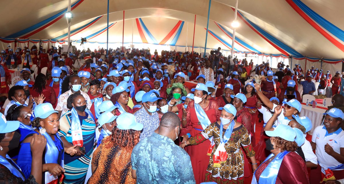 skmusyoka's tweet photo. Following our immensely successful OKA Kiambu tour, I was pleased to host over 2,000 grassroot women leaders drawn from the 12 counties of Central Kenya who endorsed my bid for the presidency 2022. They have also vowed to rally the Mountain behind me. OKA Iri Mbele. Thengio Muno. https://t.co/XvHjHmeeF1