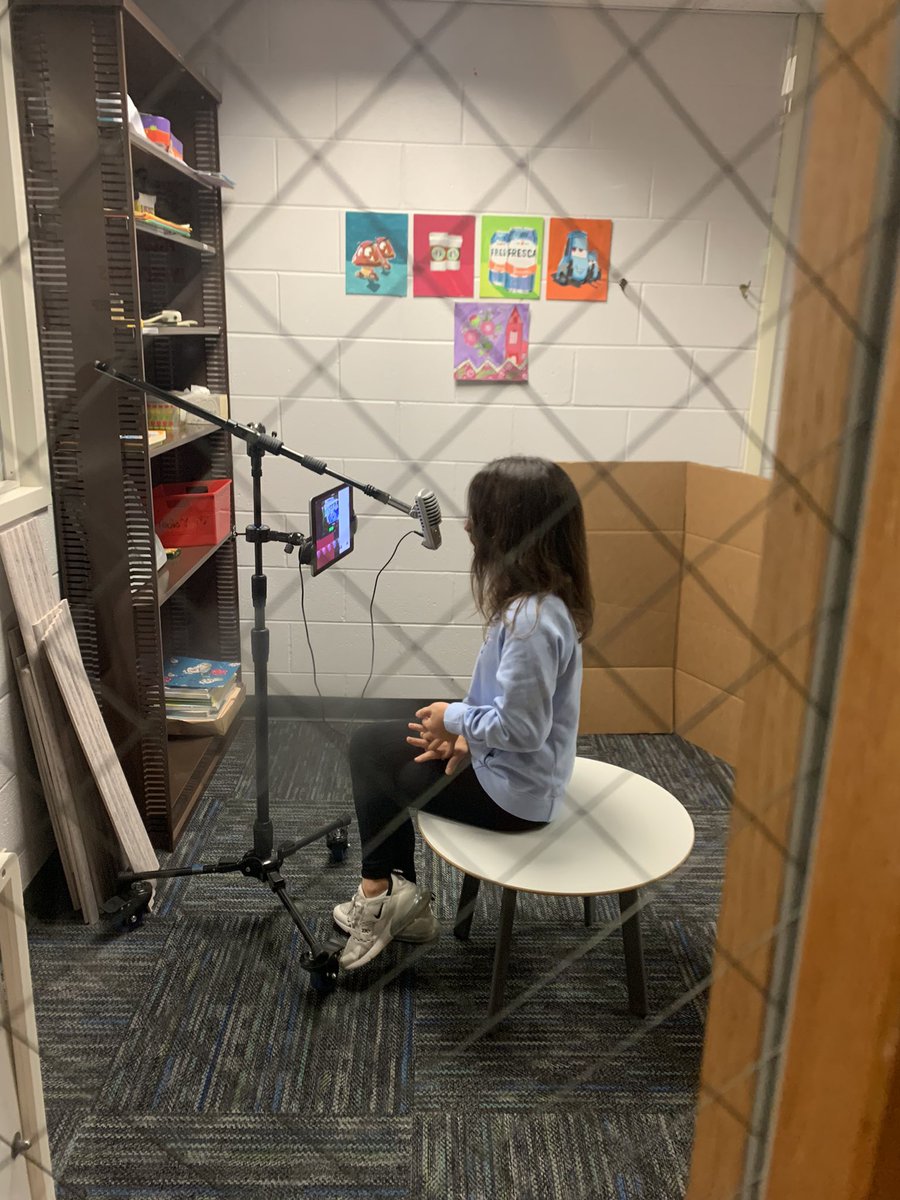 EdtechJenSmith's tweet photo. We are working on recording our 100 Word Project. This kid has been rehearsing her text so it sounds engaging in our “sound studio”. #studio321 @D102AptakisicJH @AptakisicTripp #edchat #edtech #mschat https://t.co/3wUxkqArZn