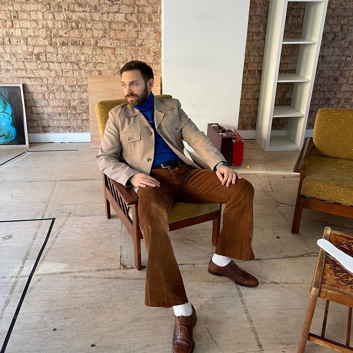 brillproduction's tweet photo. Tony has arrived at the Party! @matt_diangelo in rehearsals for Abigail’s Party at Park Theatre London. Book your tickets now: https://t.co/EDtOhgD52C  #abigailspartyinthepark https://t.co/WotK5l7Jrx