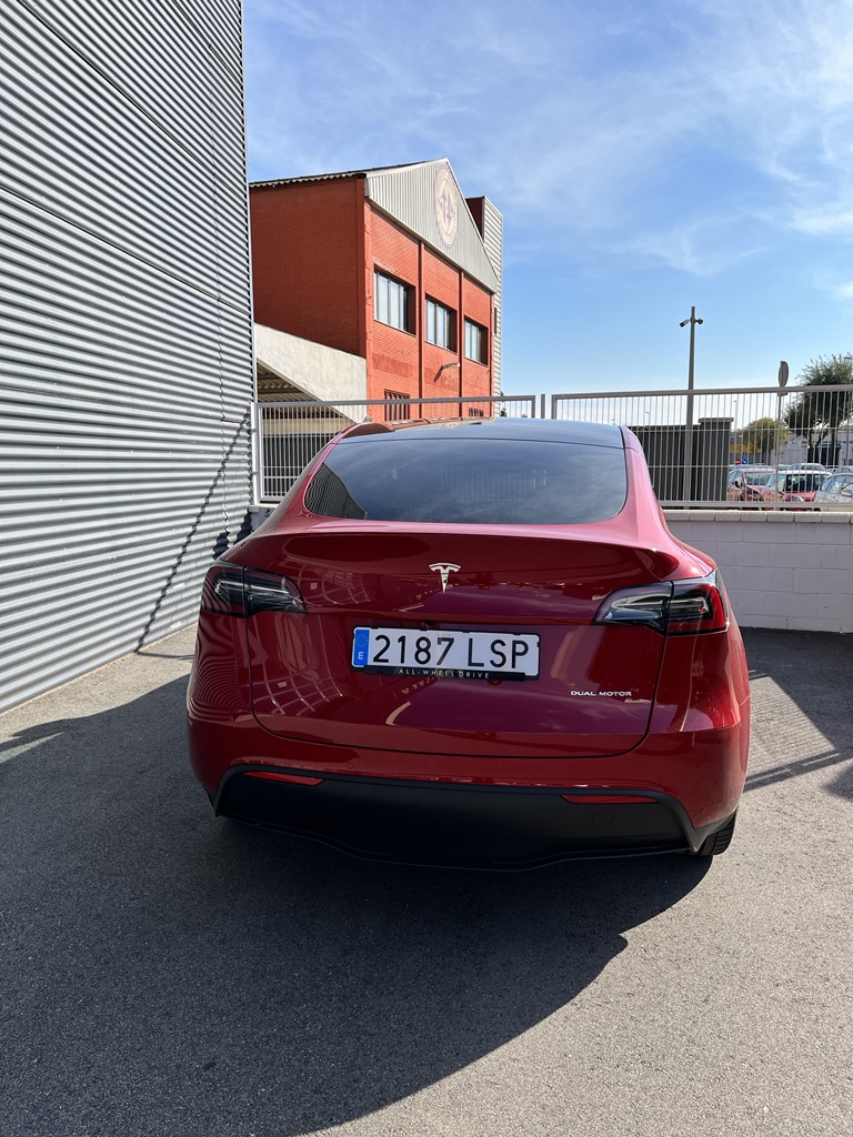 Elena Santos tweet media